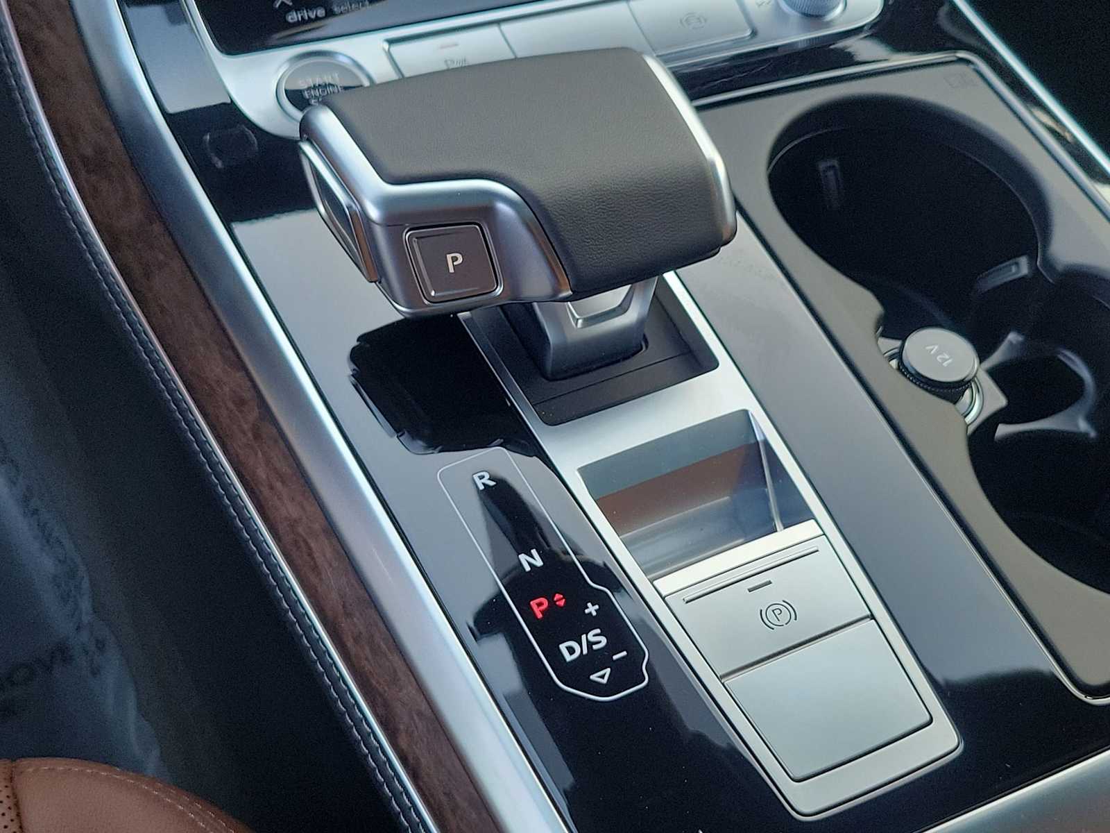 Thumbnail: 2026 Audi Q7 - 25