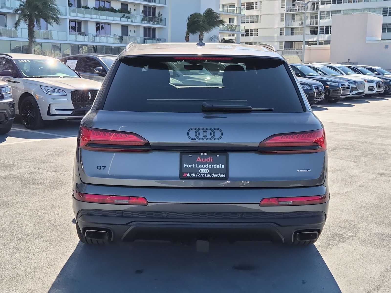 Thumbnail: 2026 Audi Q7 - 5