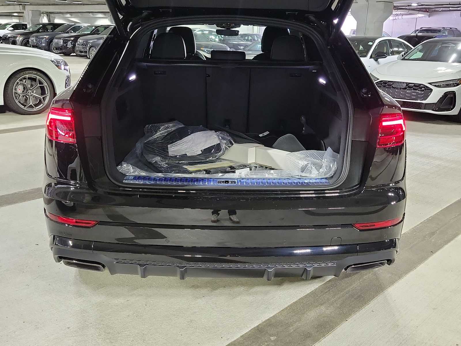 Thumbnail: 2026 Audi Q8 - 27
