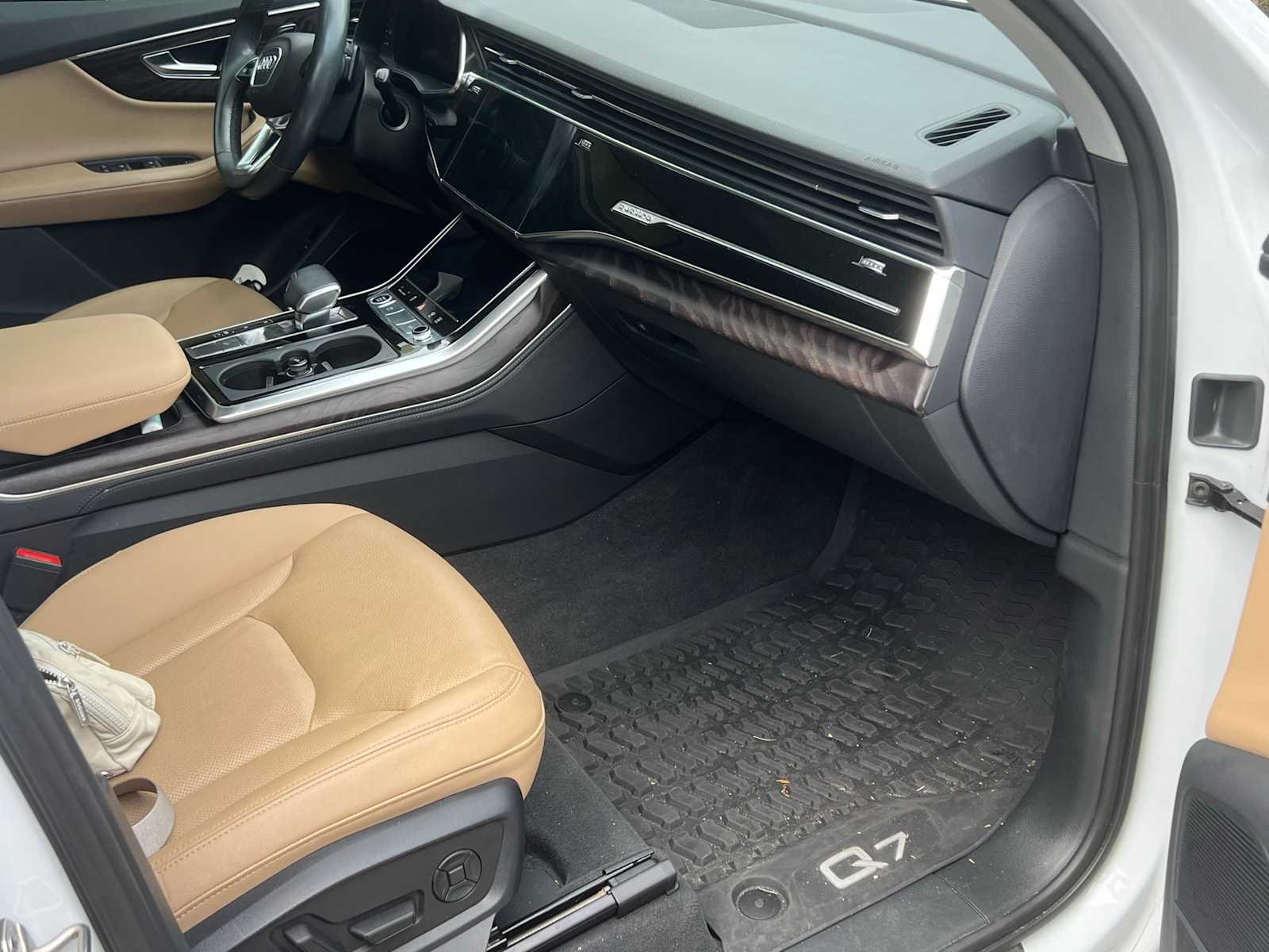 Thumbnail: 2021 Audi Q7 - 4