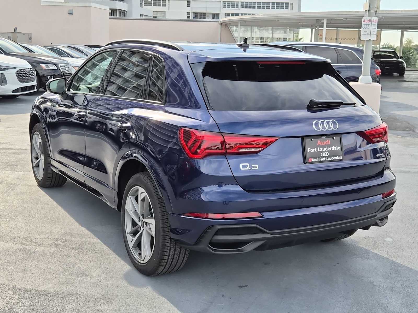 Thumbnail: 2025 Audi Q3 - 4