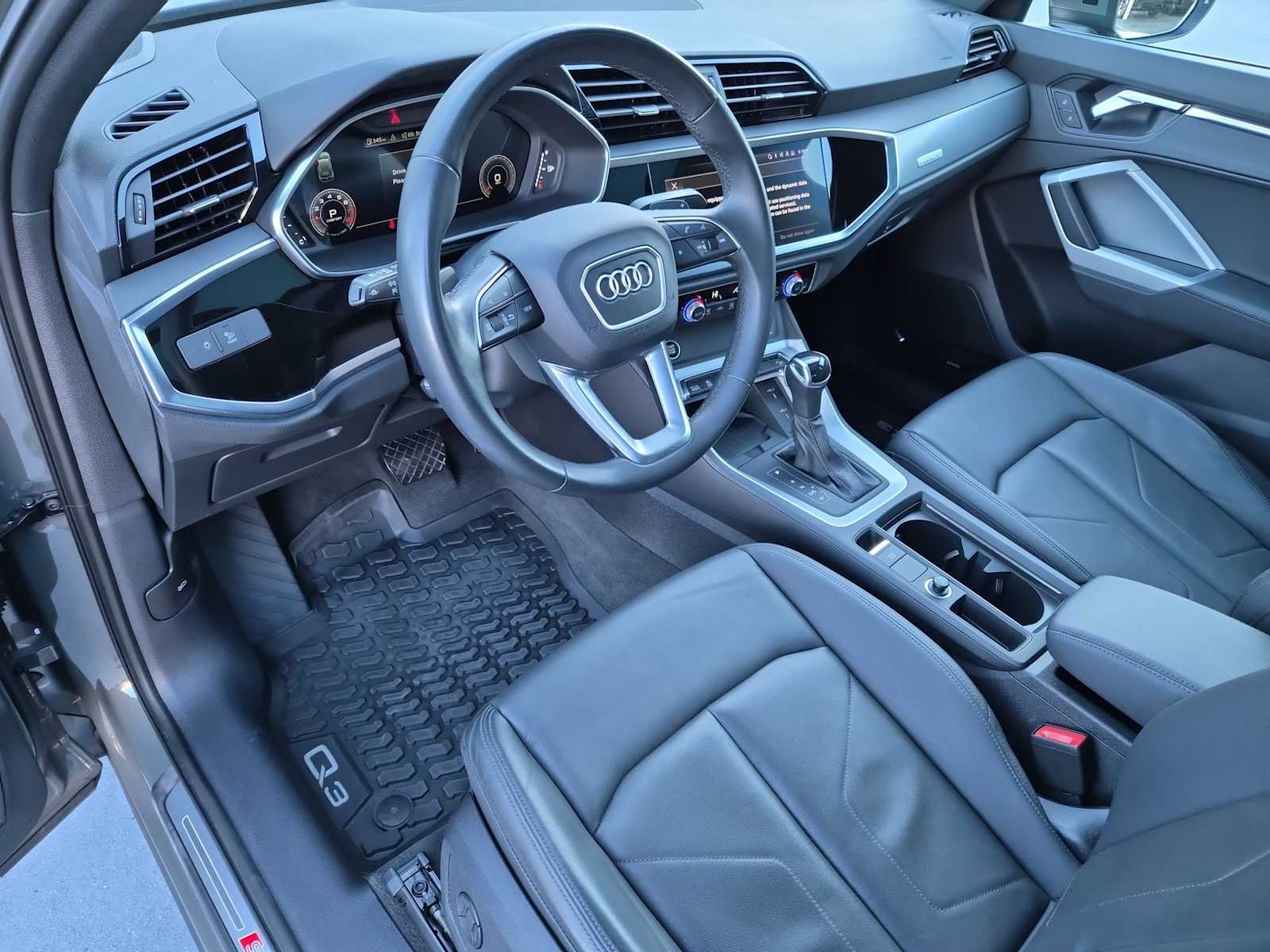 Thumbnail: 2023 Audi Q3 - 2