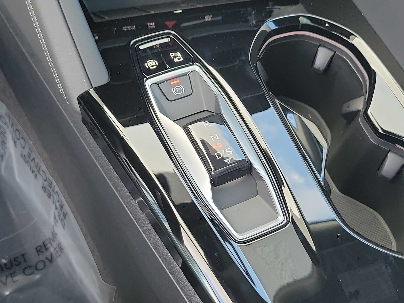 Thumbnail: 2025 Audi Q5 - 25