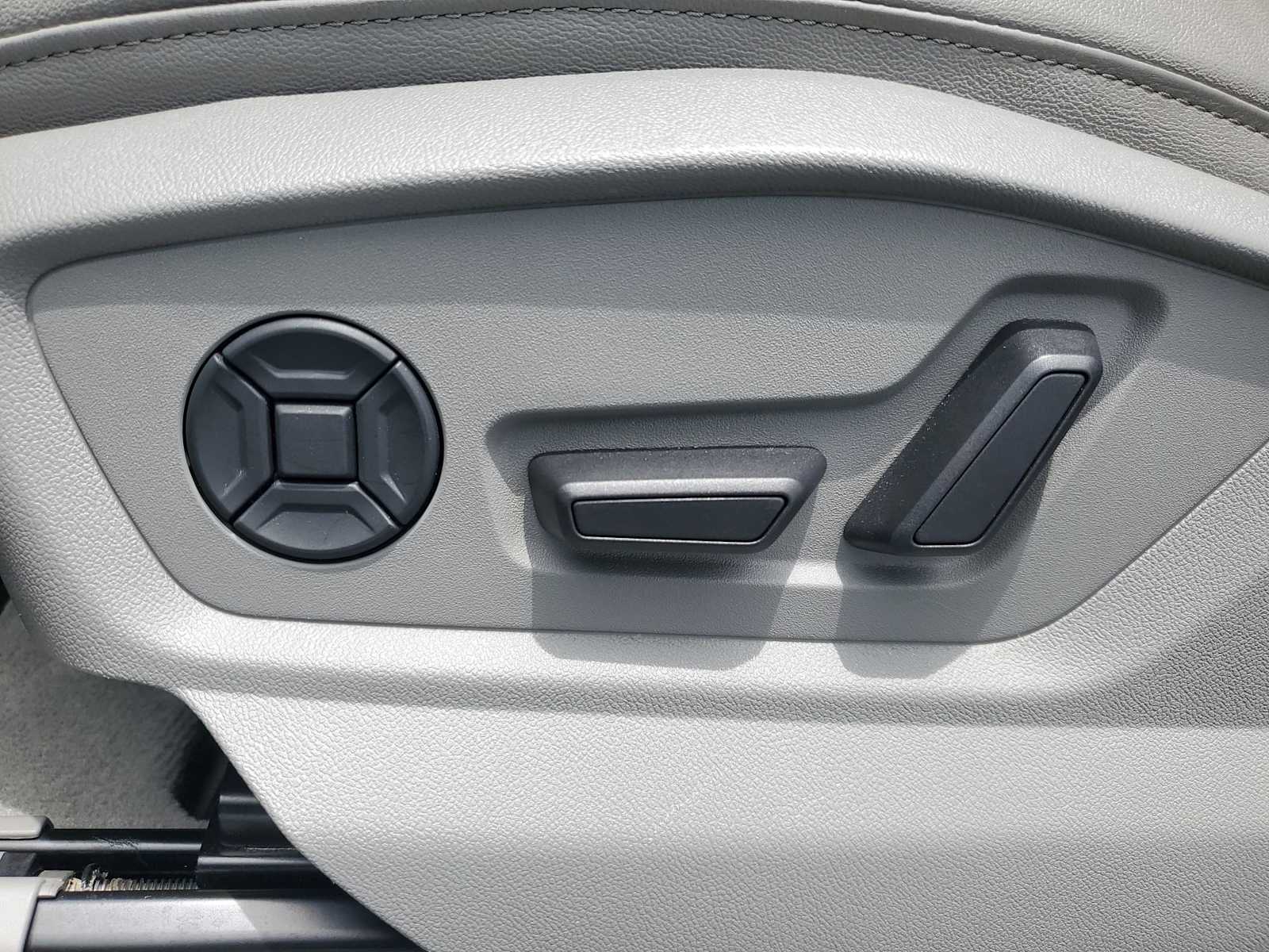 Thumbnail: 2022 Audi Q7 - 13