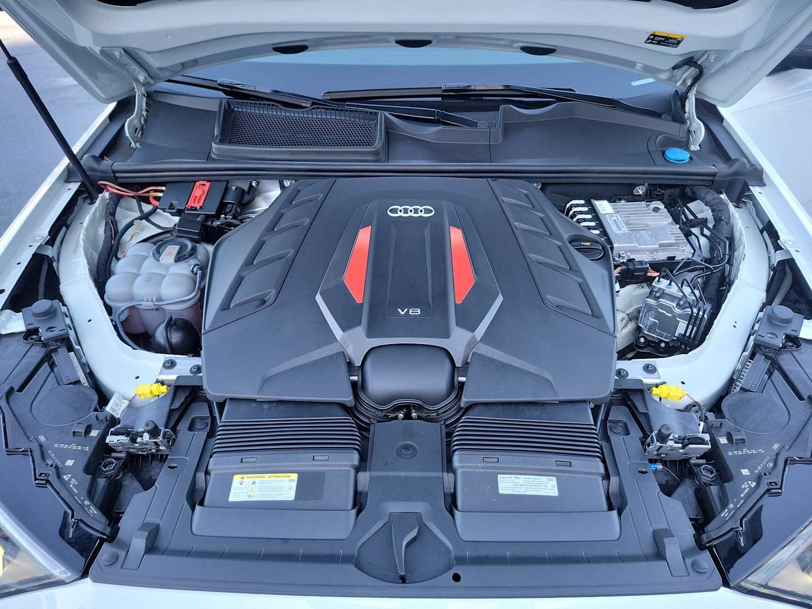 Thumbnail: 2023 Audi SQ7 - 13