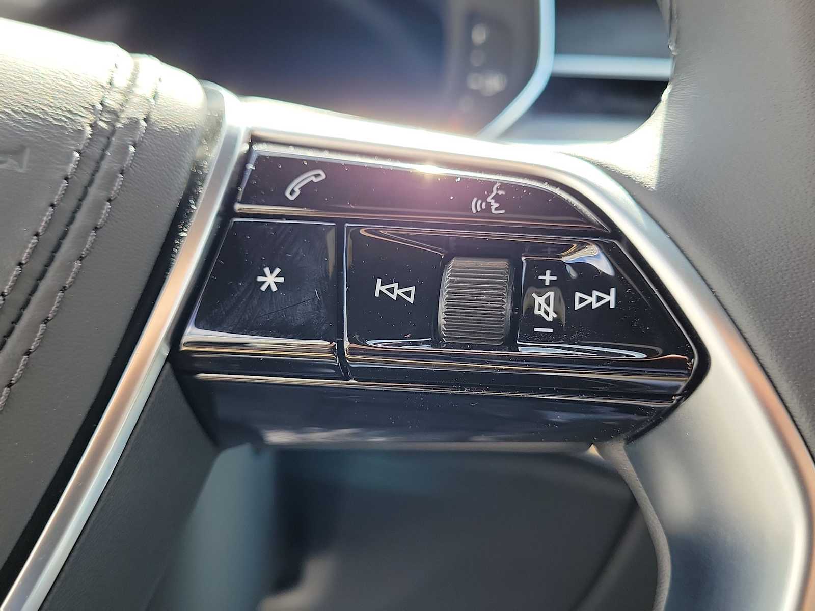 Thumbnail: 2026 Audi A8 - 22