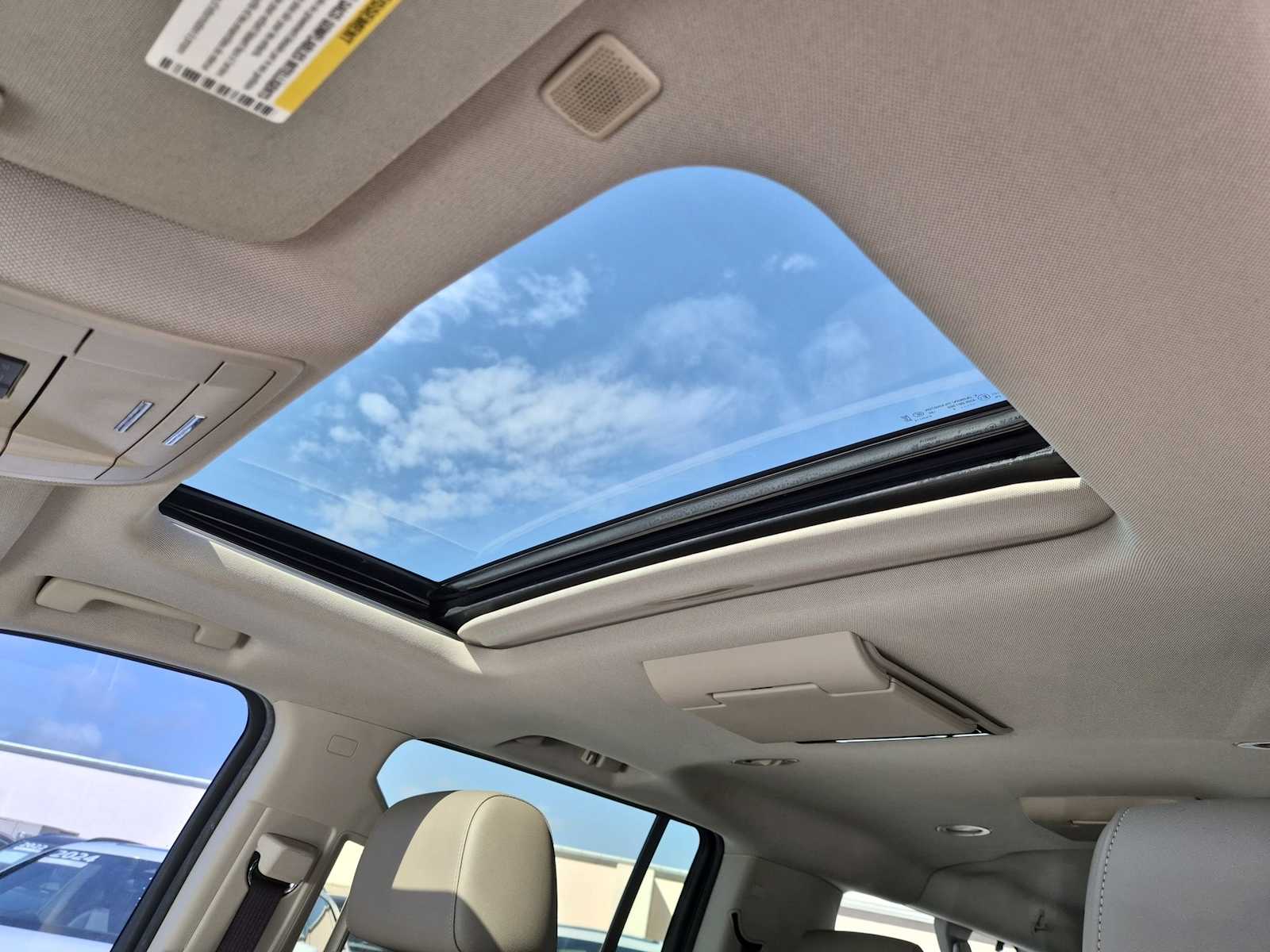 Thumbnail: 2019 GMC Yukon XL - 18