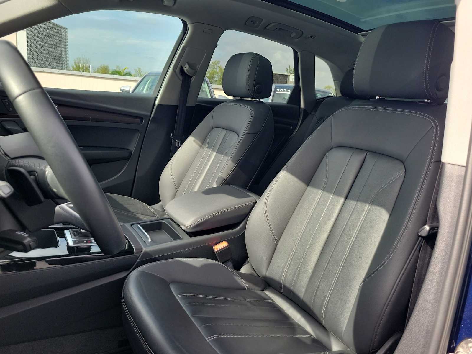 Thumbnail: 2022 Audi Q5 - 15