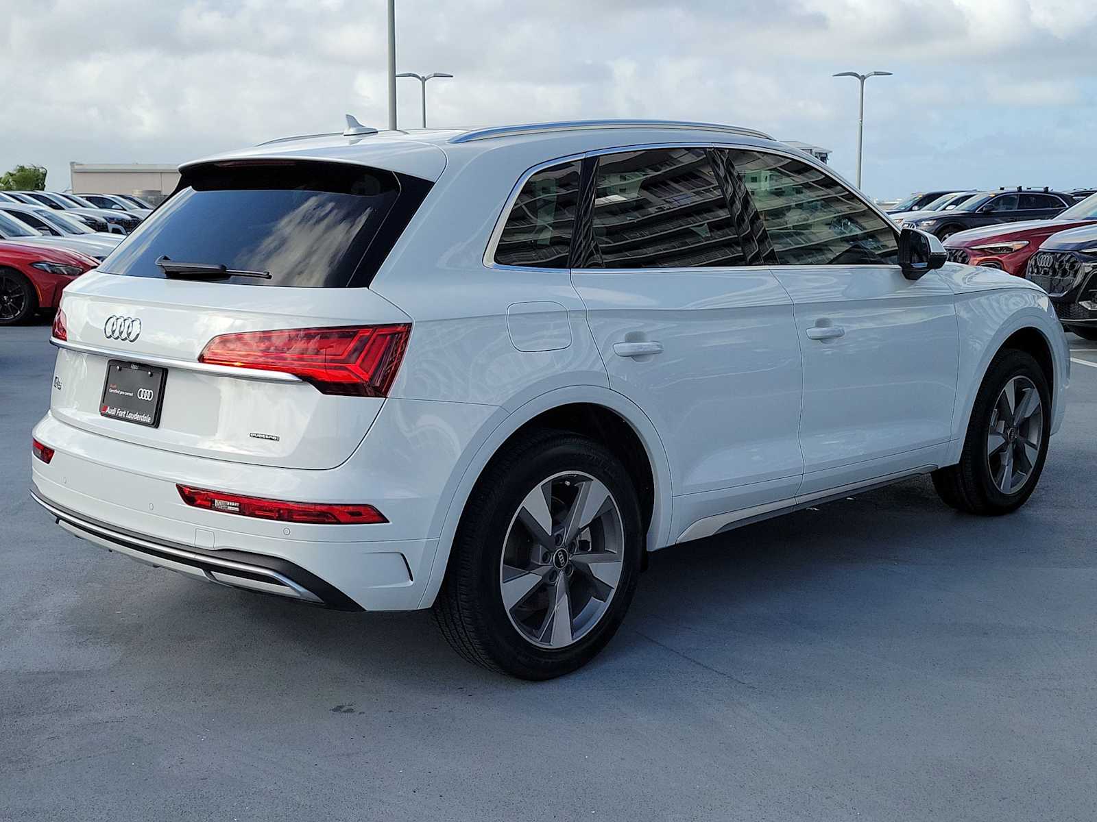 Thumbnail: 2023 Audi Q5 - 6