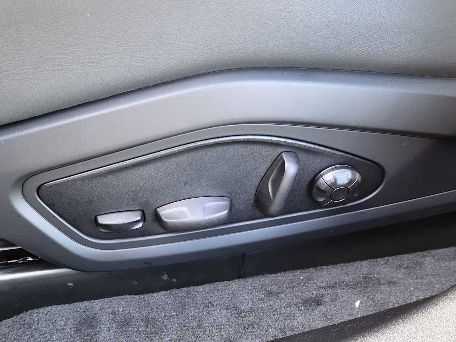 Thumbnail: 2026 Audi e-tron GT - 15