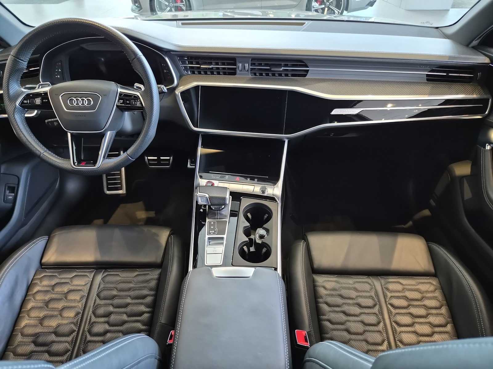 Thumbnail: 2021 Audi RS 6 - 14