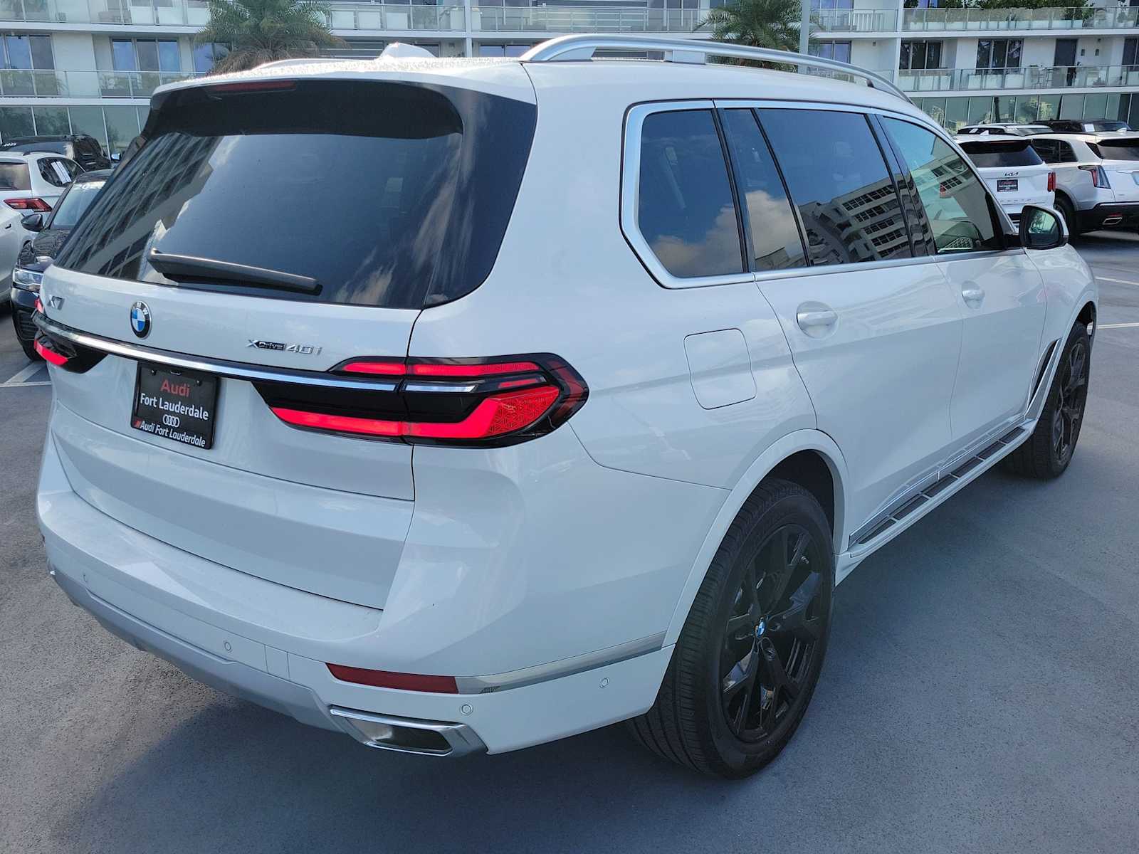 Thumbnail: 2025 BMW X7 - 6