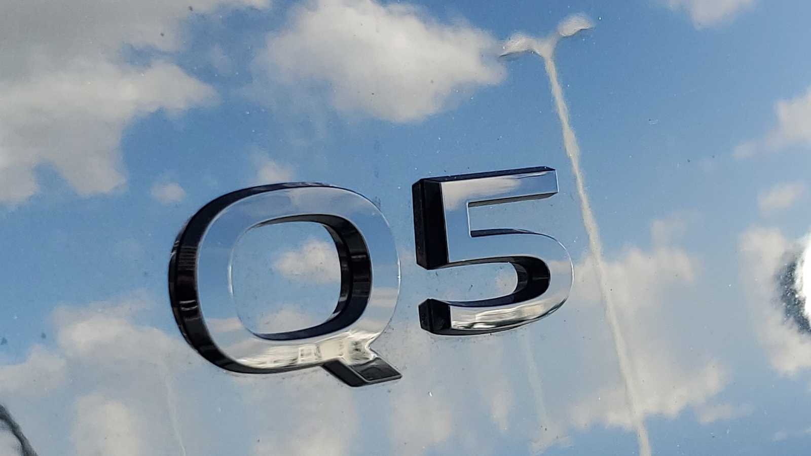 Thumbnail: 2025 Audi Q5 - 12