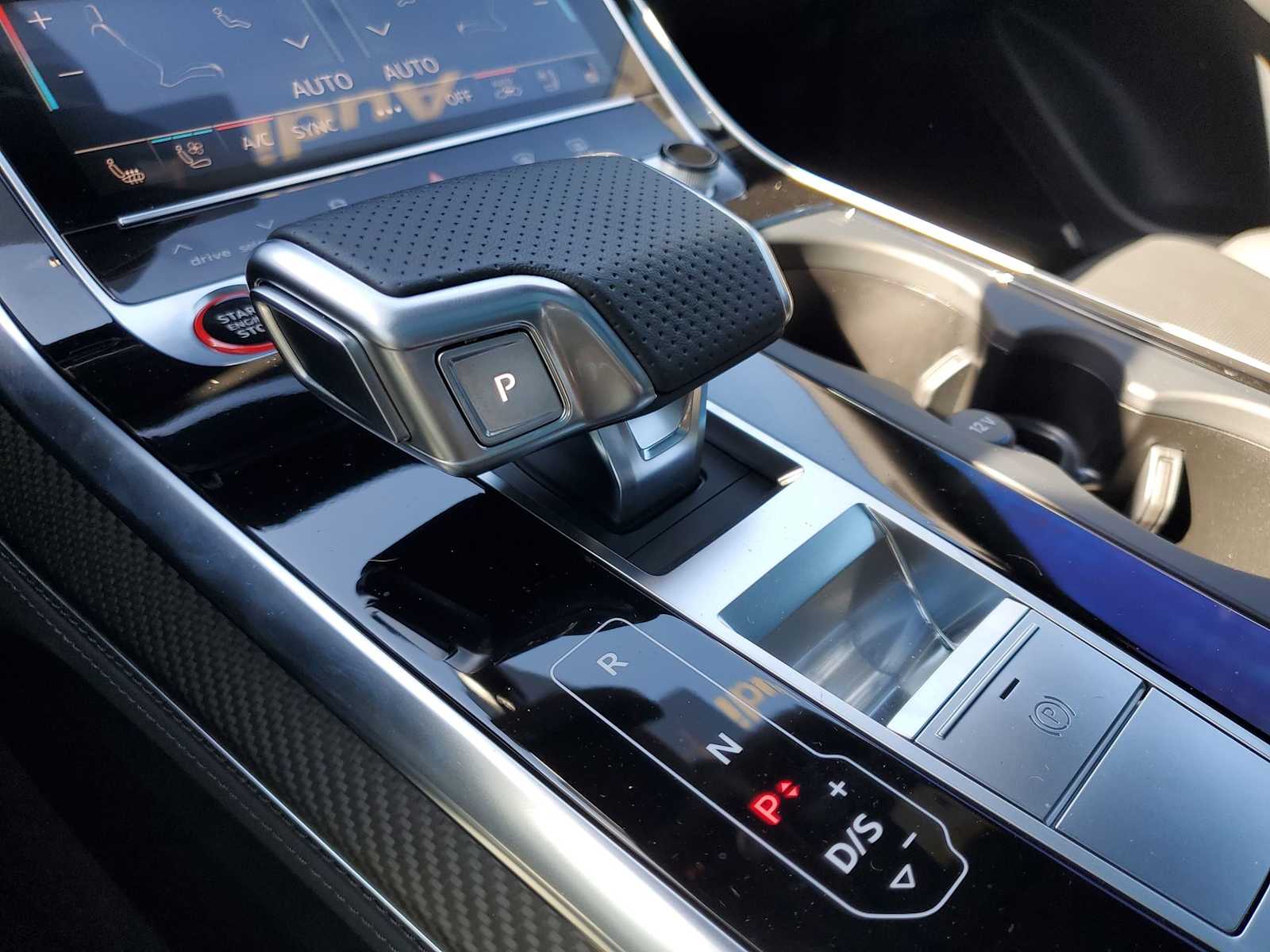 Thumbnail: 2023 Audi RS Q8 - 22