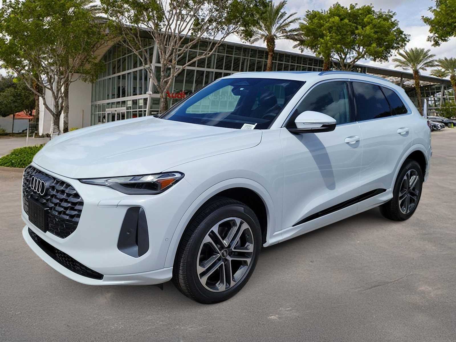 Thumbnail: 2026 Audi Q5 - 1