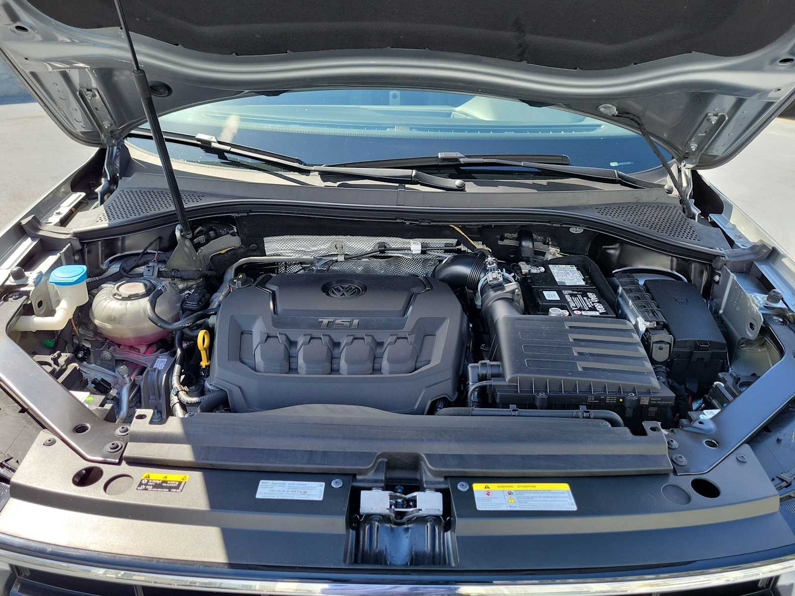 Thumbnail: 2023 Volkswagen Tiguan - 13