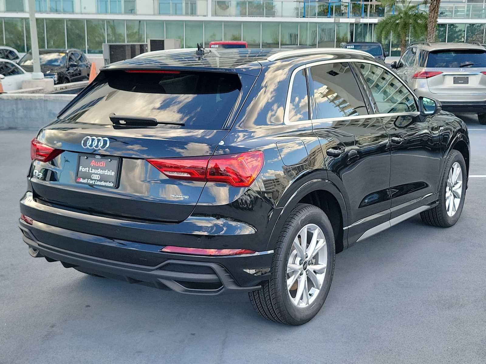 Thumbnail: 2025 Audi Q3 - 6