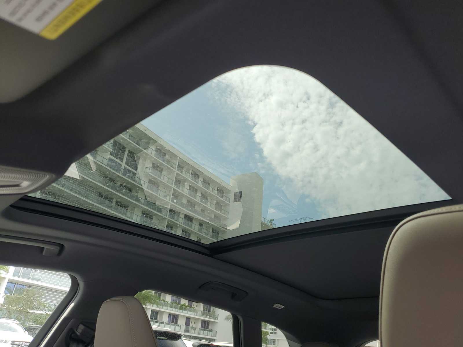 Thumbnail: 2025 Audi Q5 - 15