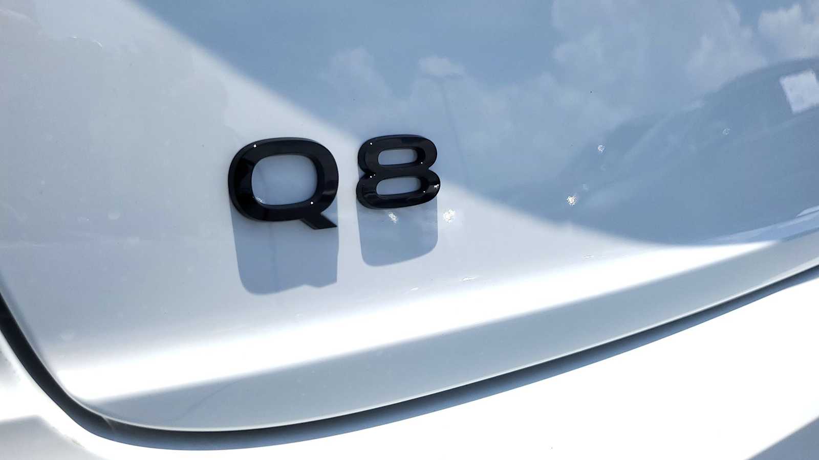 Thumbnail: 2026 Audi Q8 - 12