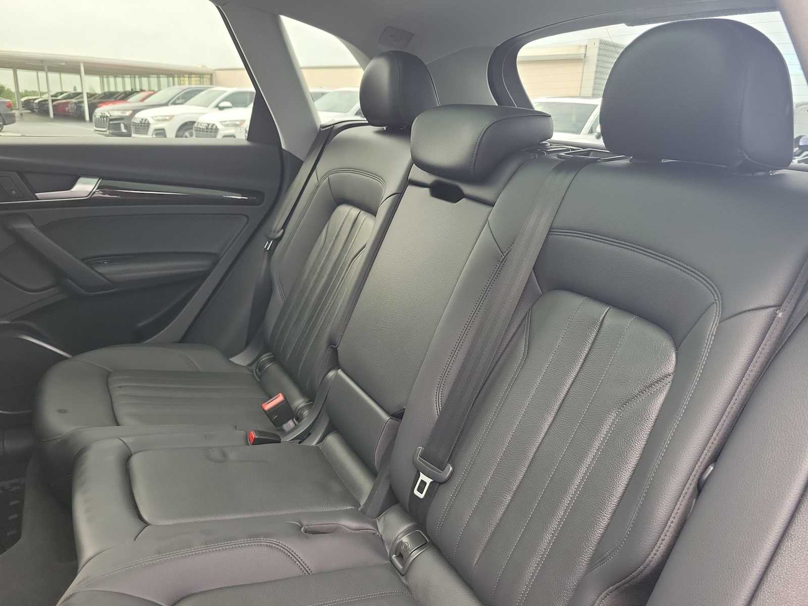 Thumbnail: 2019 Audi Q5 - 19