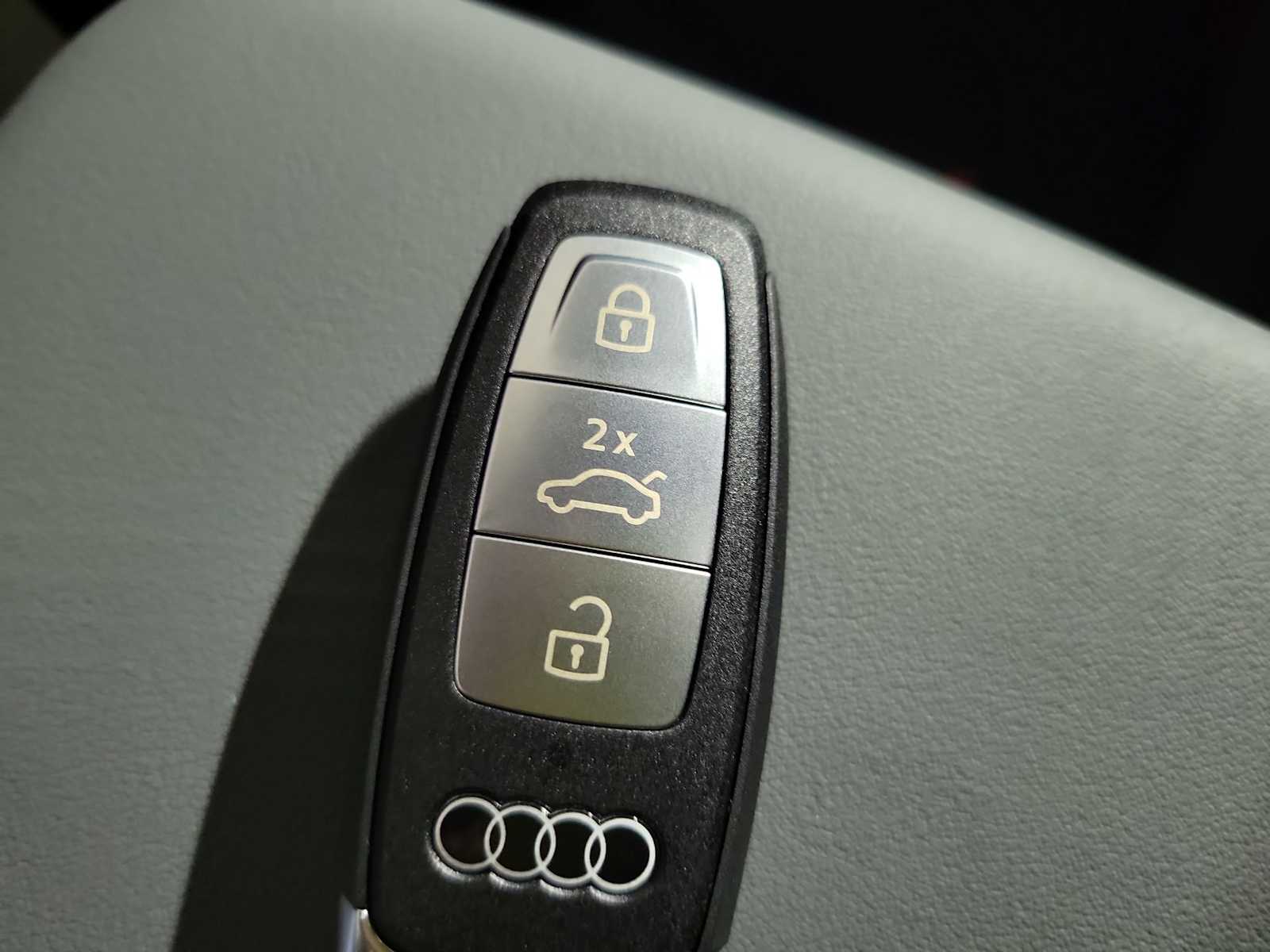 Thumbnail: 2026 Audi Q3 - 30