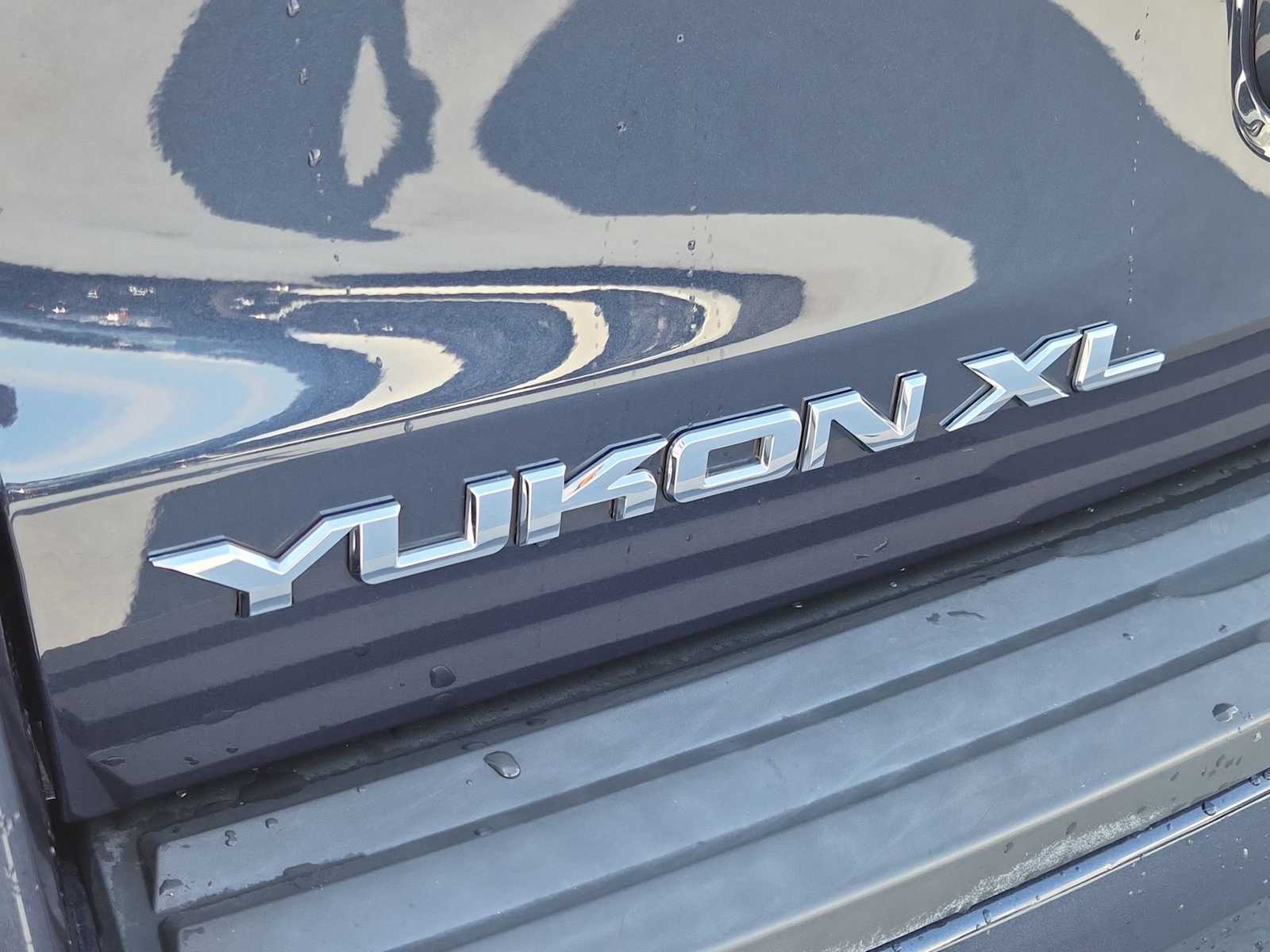 Thumbnail: 2019 GMC Yukon XL - 11