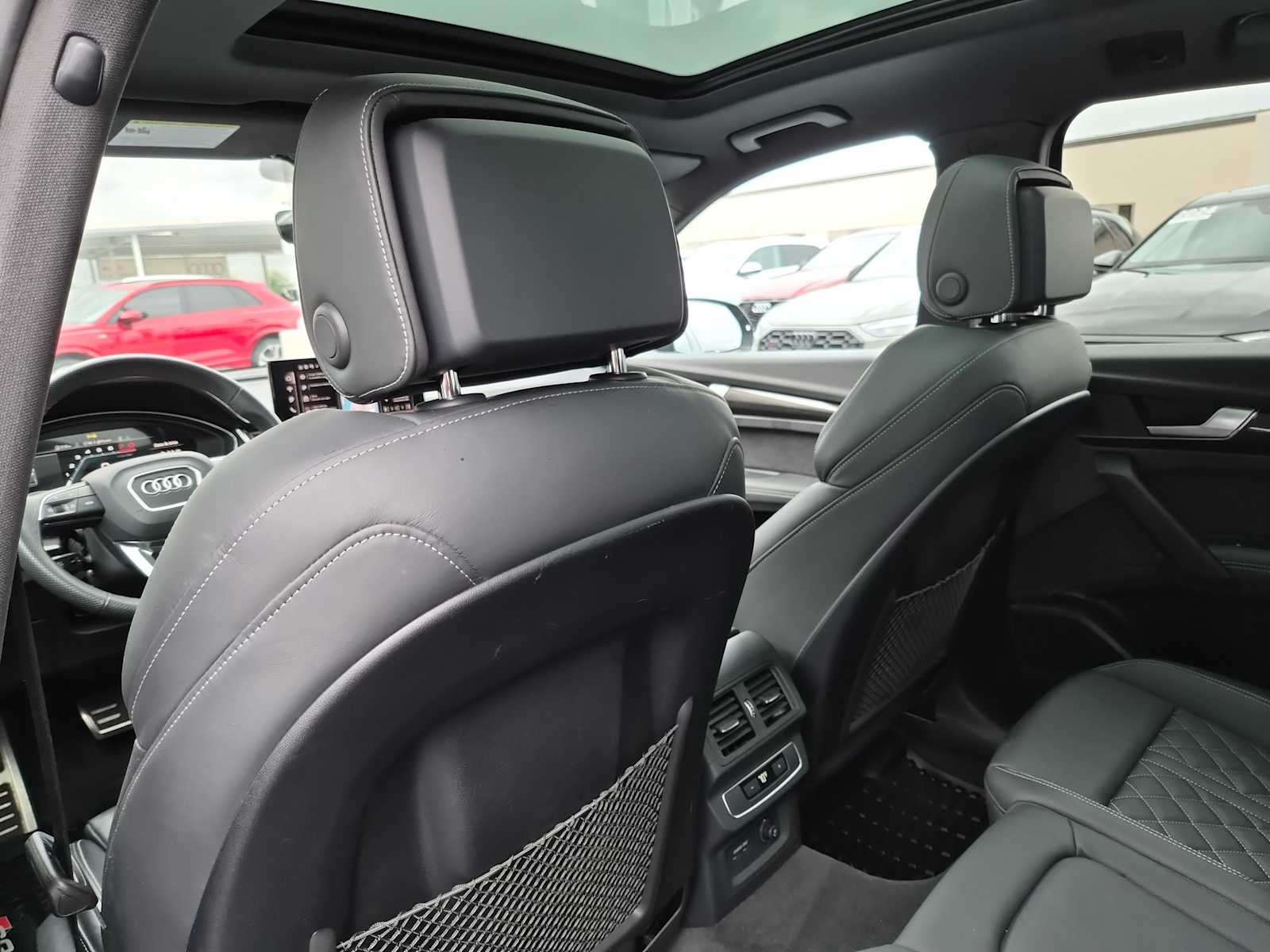 Thumbnail: 2025 Audi SQ5 - 17