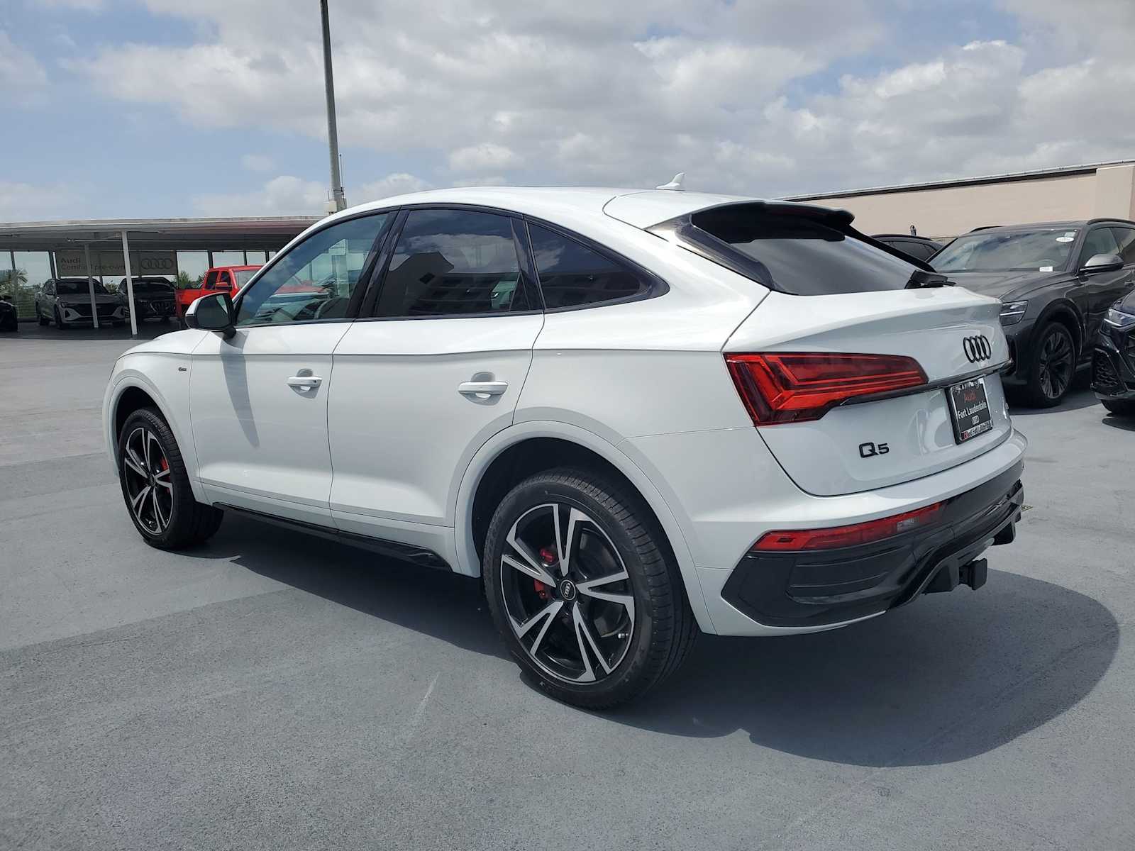 2025 Audi Q5 Sportback 45 S line Premium Plus photo 4