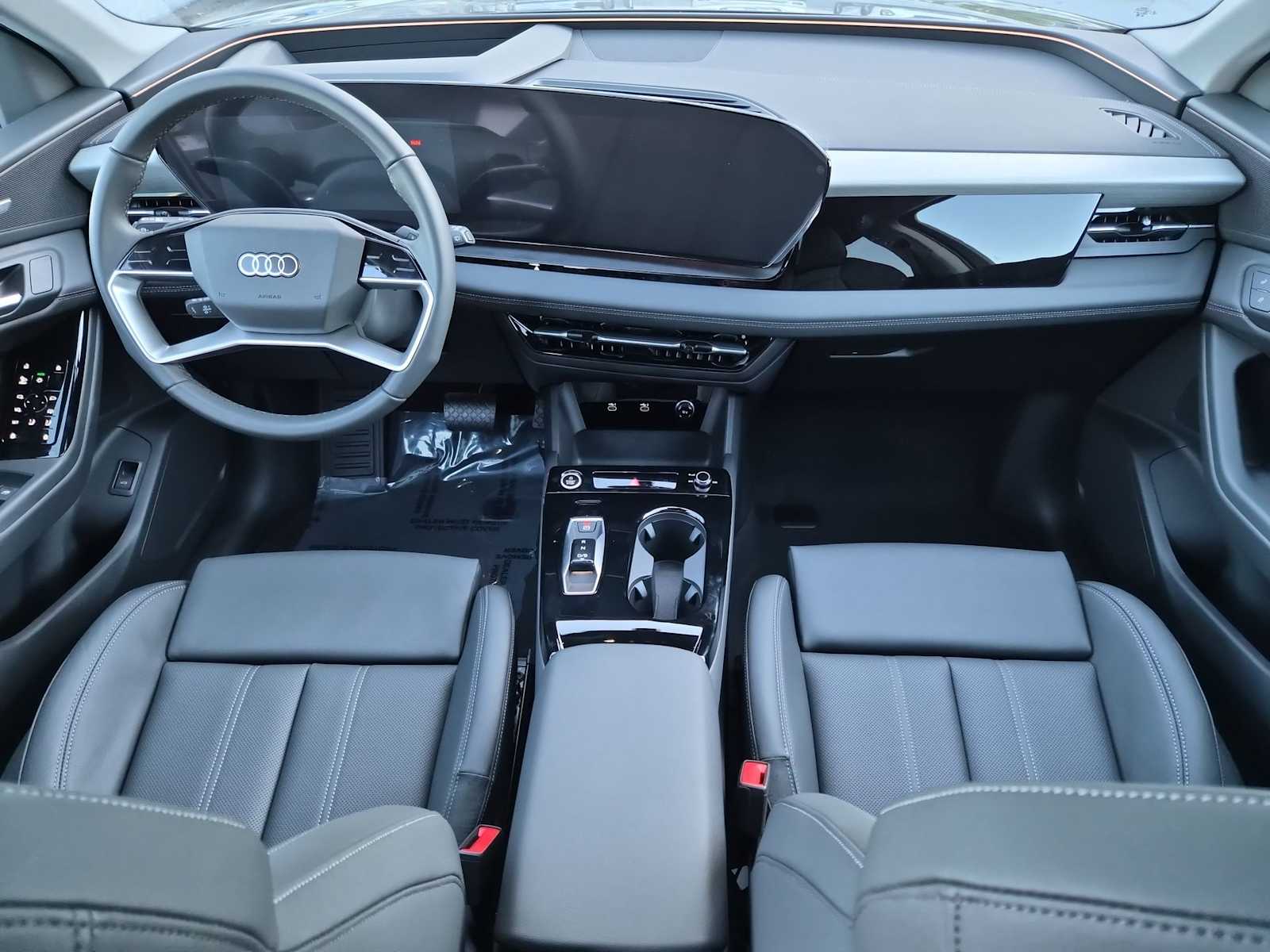 Thumbnail: 2025 Audi Q6 e-tron - 14