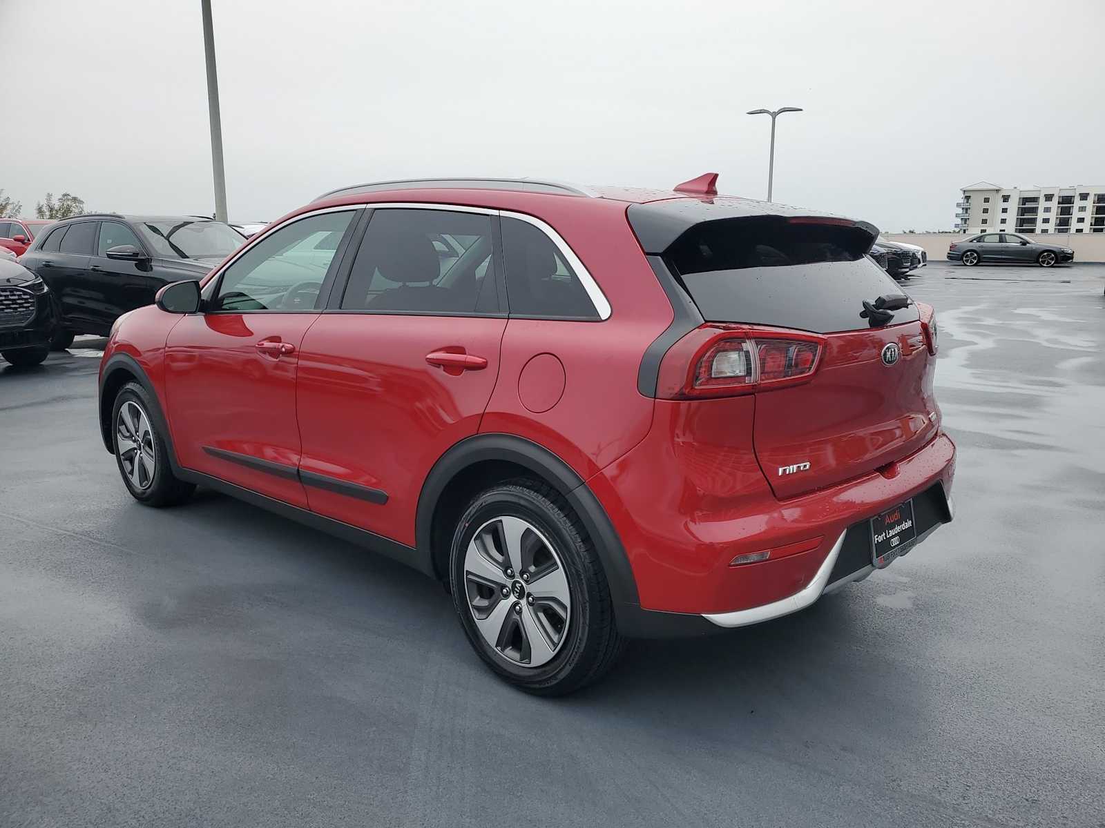Thumbnail: 2018 Kia Niro - 4