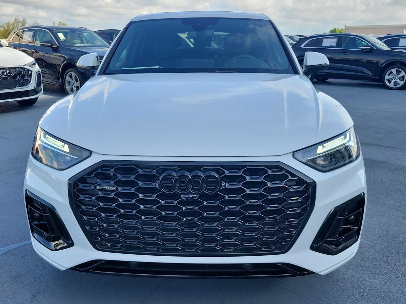 Thumbnail: 2025 Audi Q5 - 9