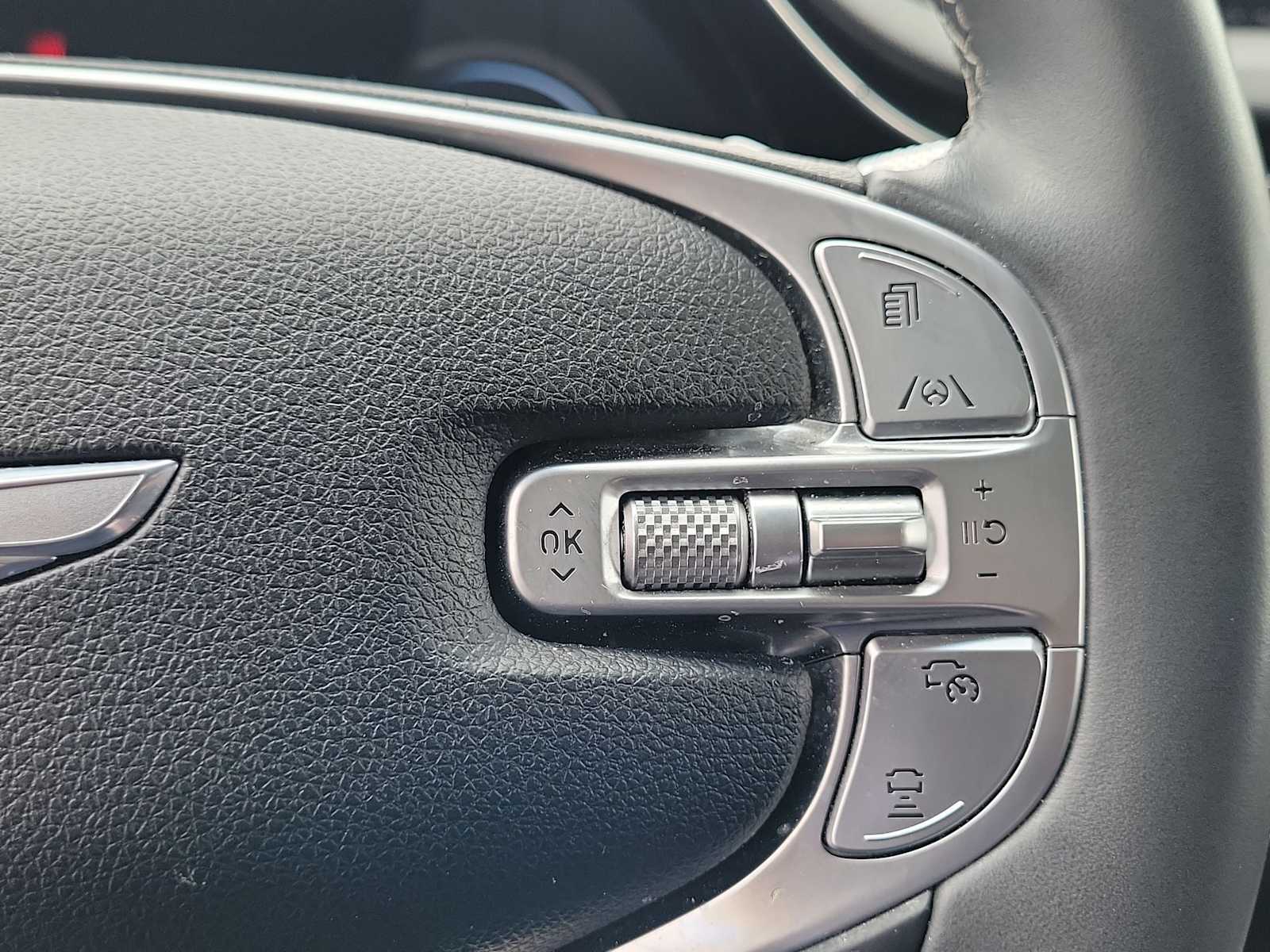 Thumbnail: 2023 Genesis GV70 - 22