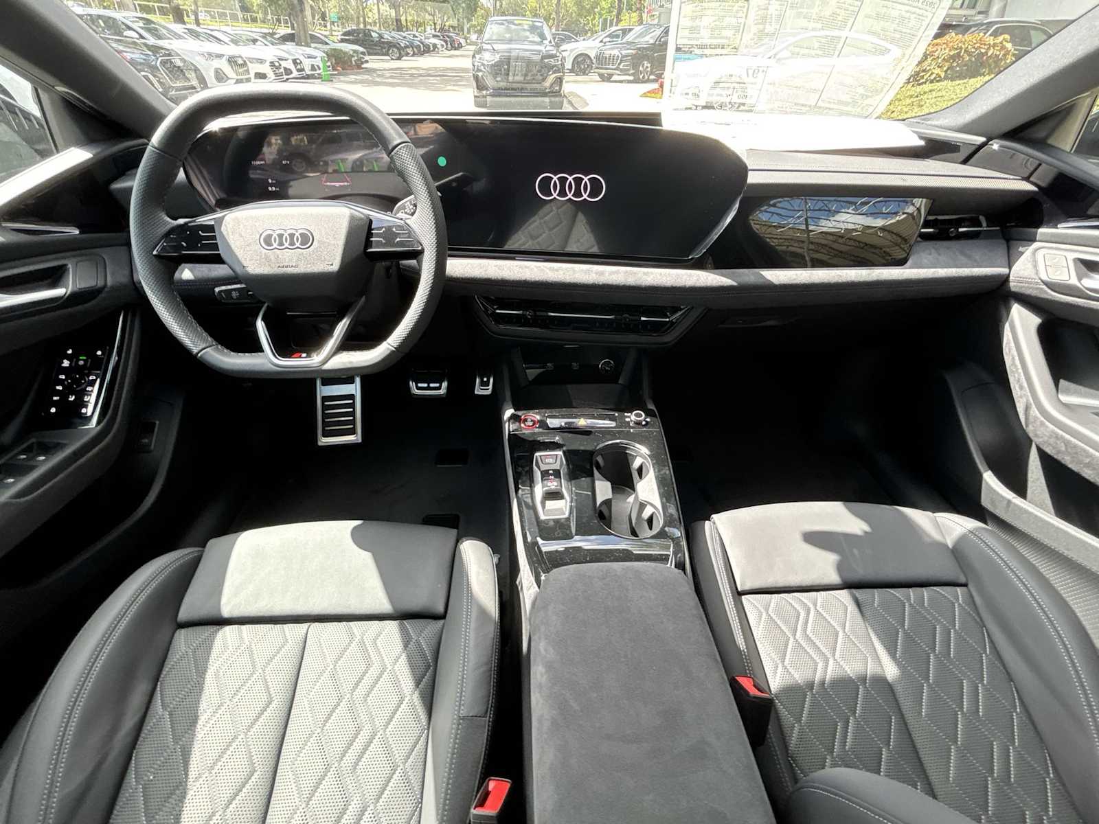 Thumbnail: 2025 Audi e-tron S - 10