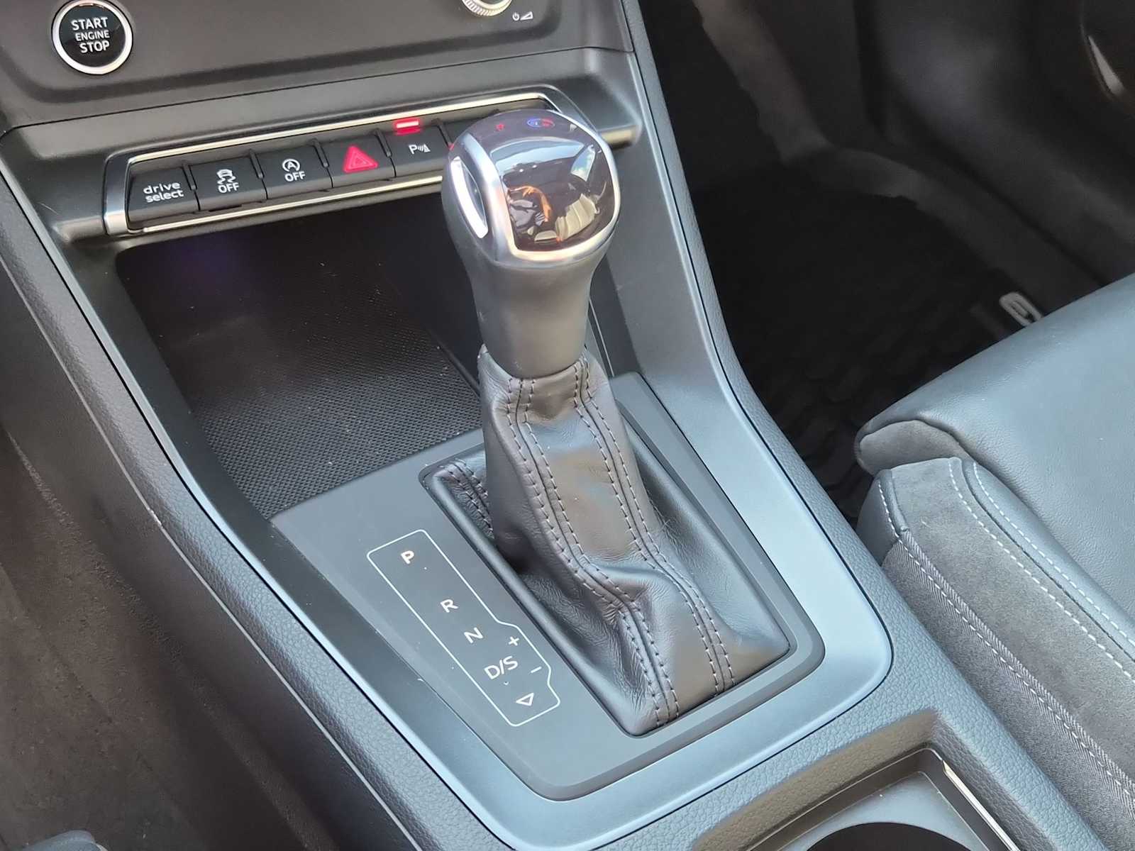 Thumbnail: 2022 Audi Q3 - 25