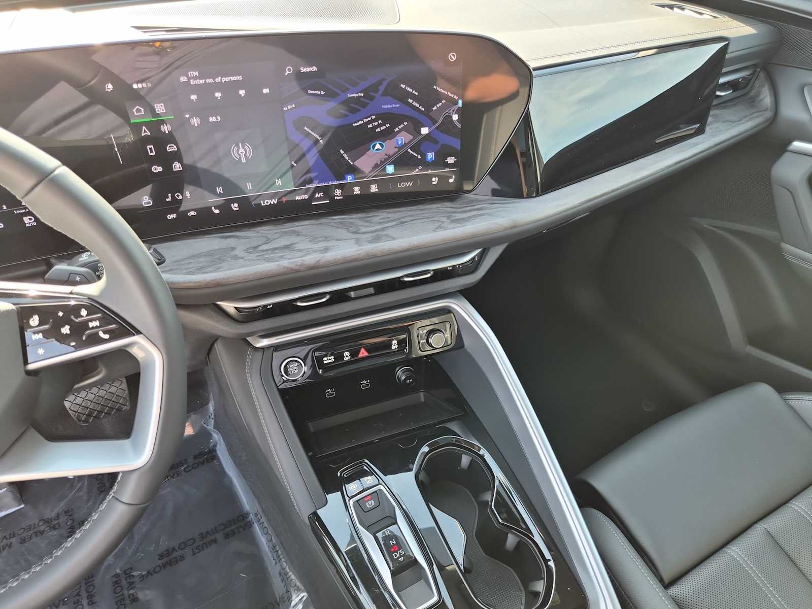 Thumbnail: 2025 Audi Q5 - 23