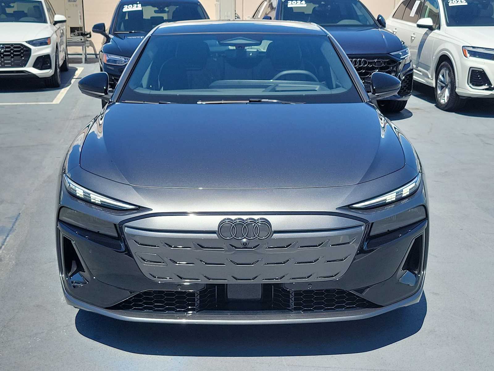 Thumbnail: 2025 Audi e-tron S - 9