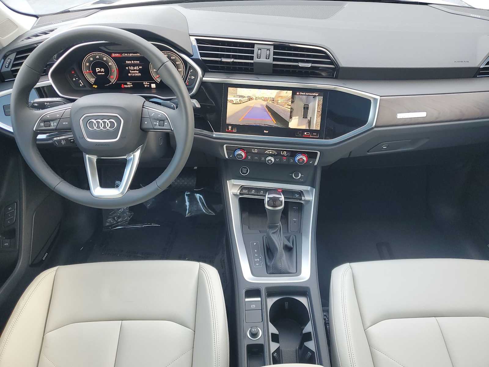 Thumbnail: 2025 Audi Q3 - 11