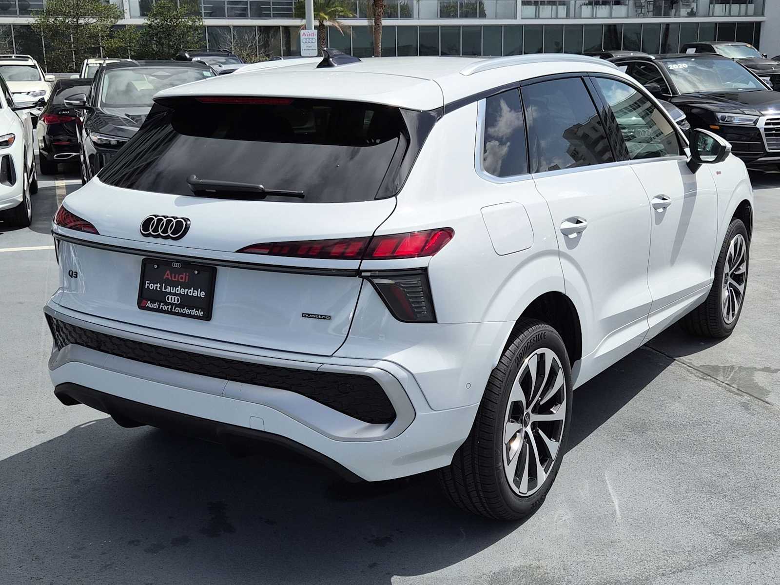 Thumbnail: 2026 Audi Q3 - 6