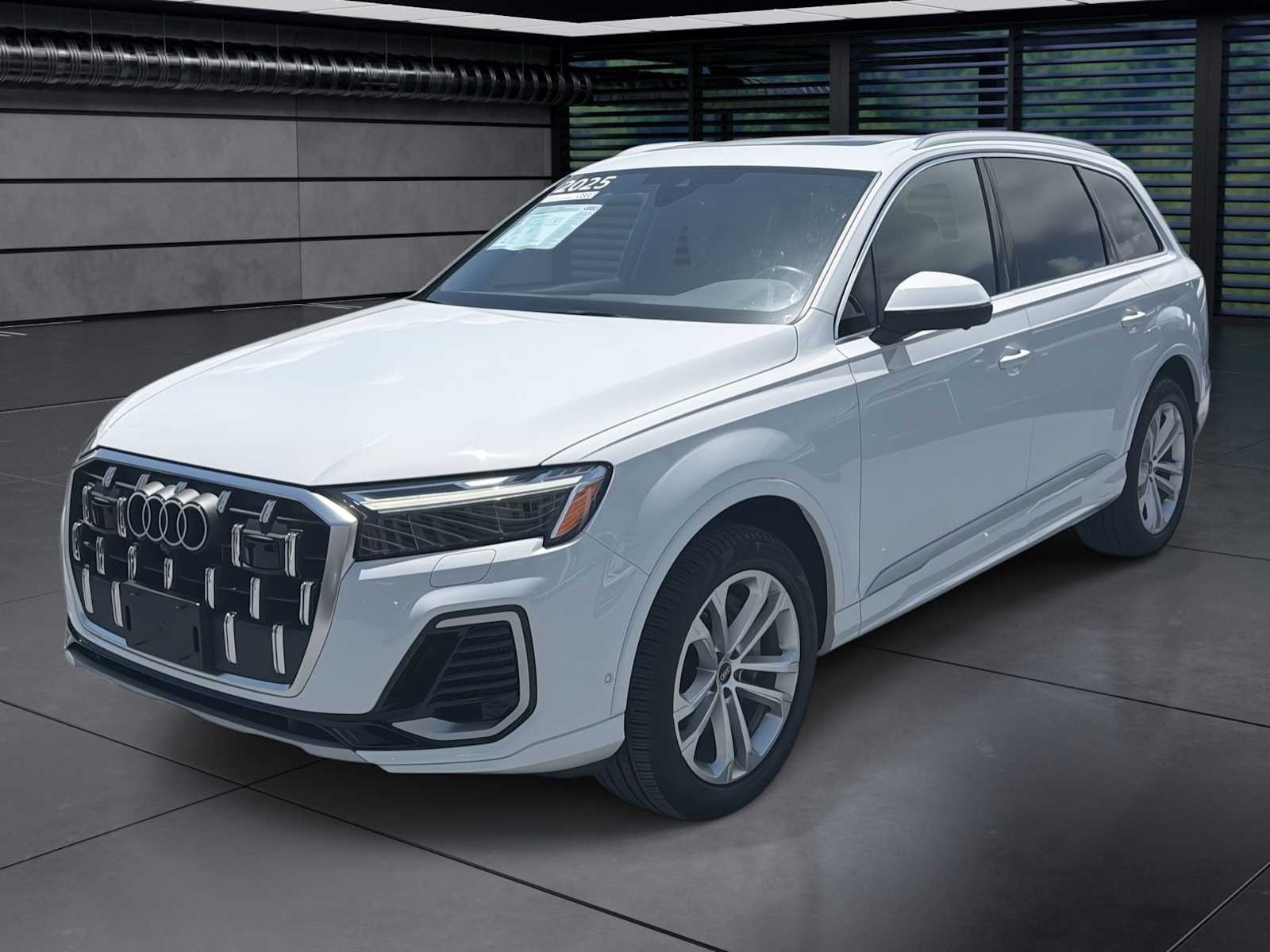 2025 Audi Q7 Premium Plus