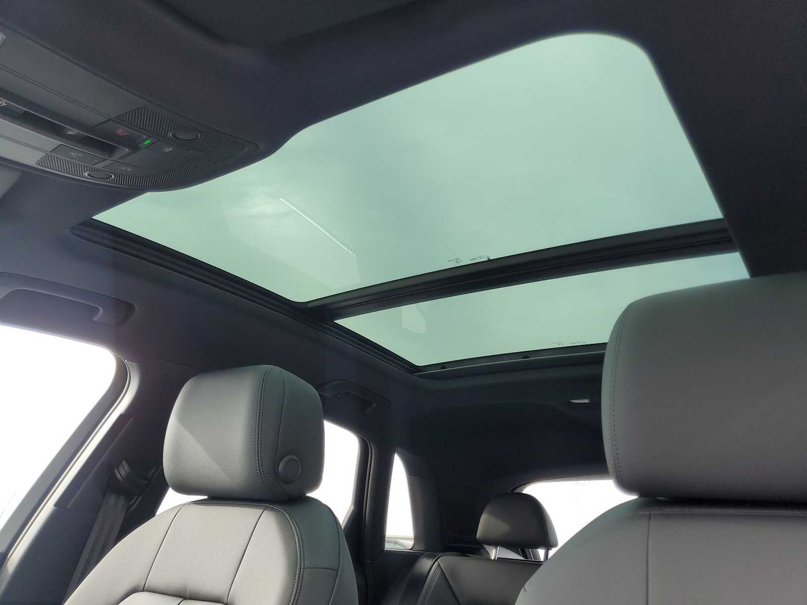 Thumbnail: 2024 Audi Q3 - 18