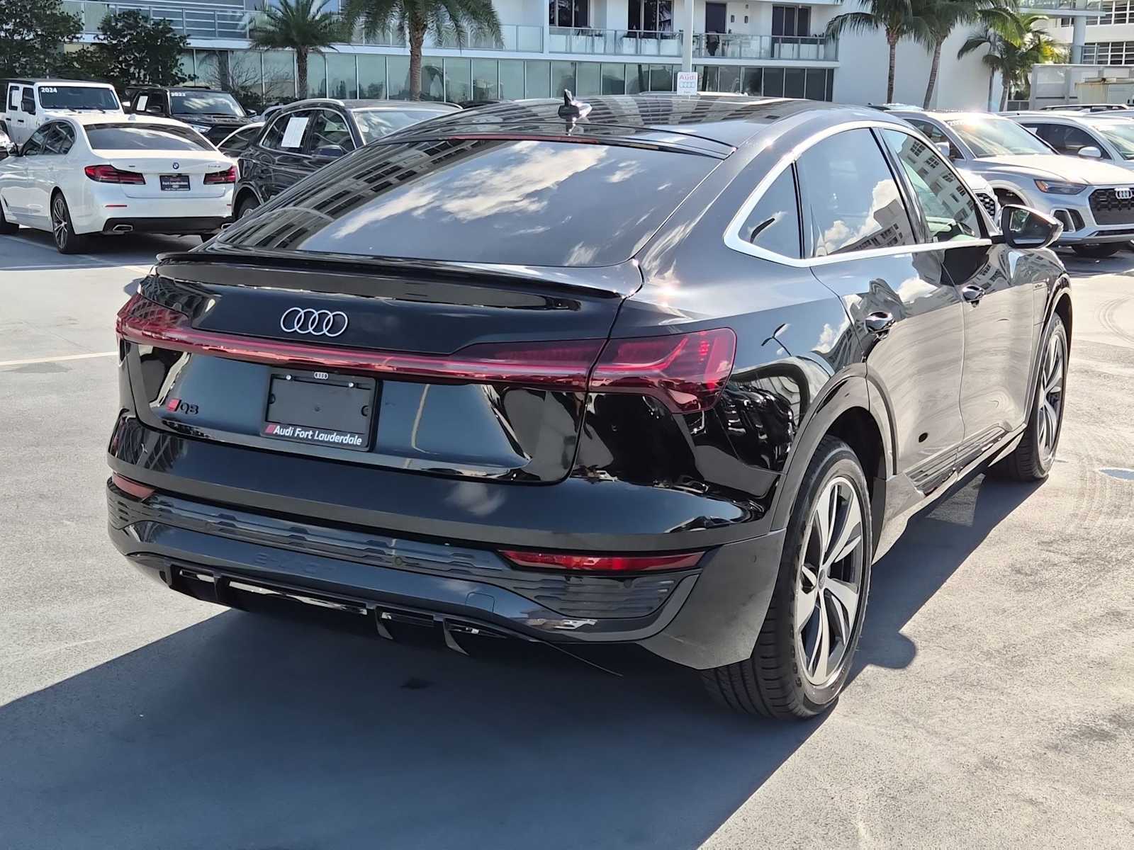 Thumbnail: 2024 Audi Q8 e-tron - 6