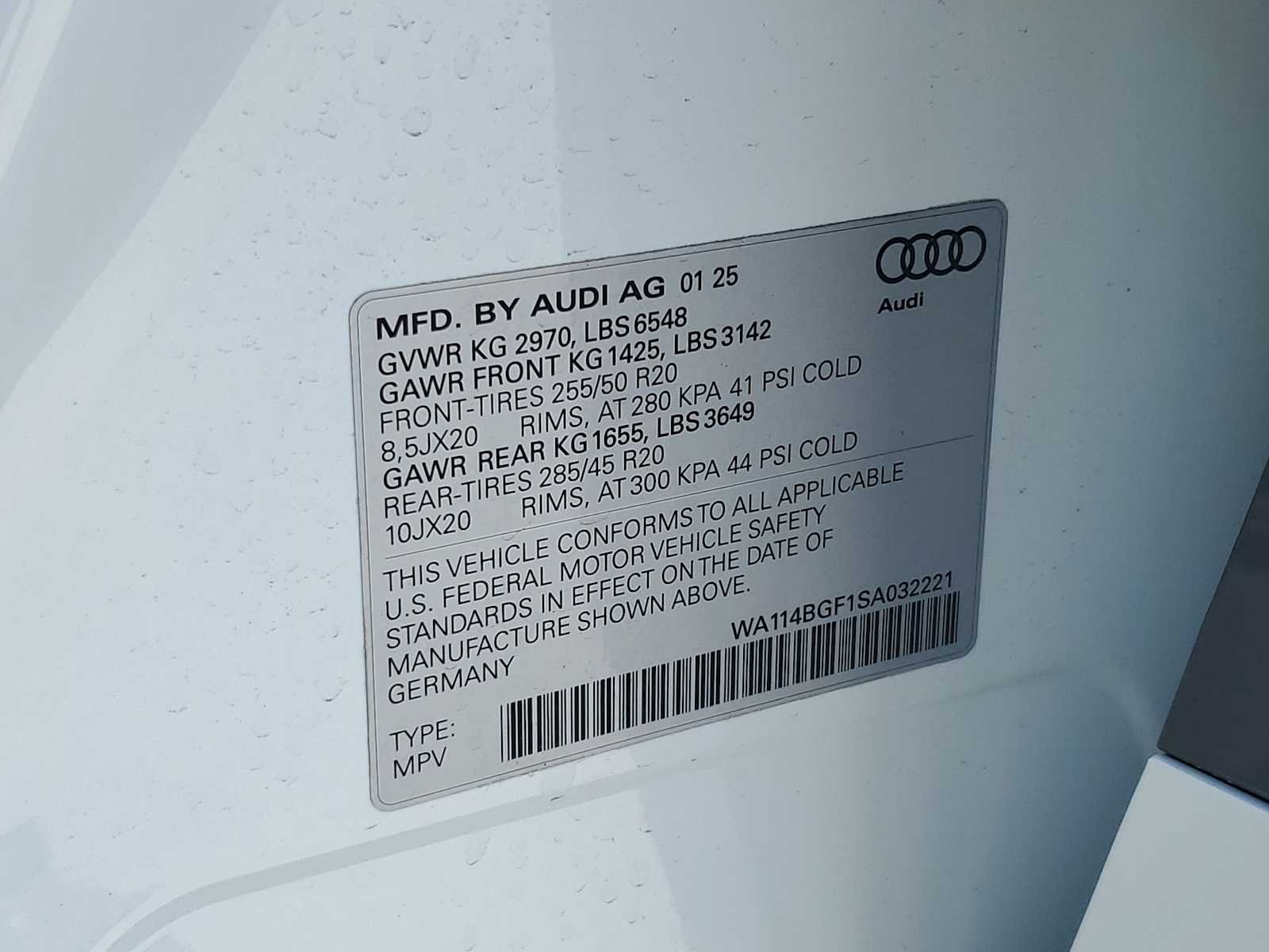 Thumbnail: 2025 Audi Q6 e-tron - 25