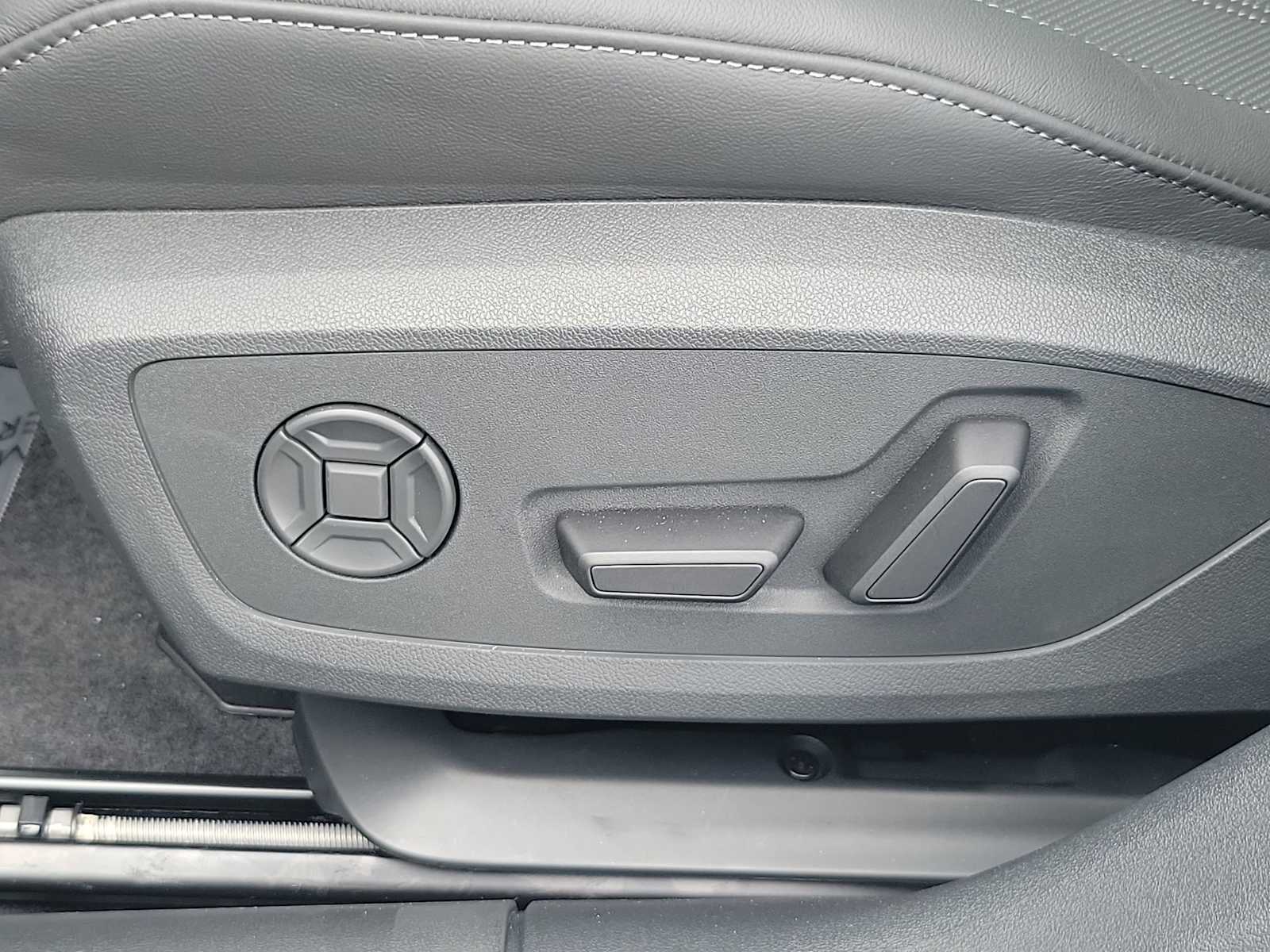 Thumbnail: 2025 Audi A5 - 16