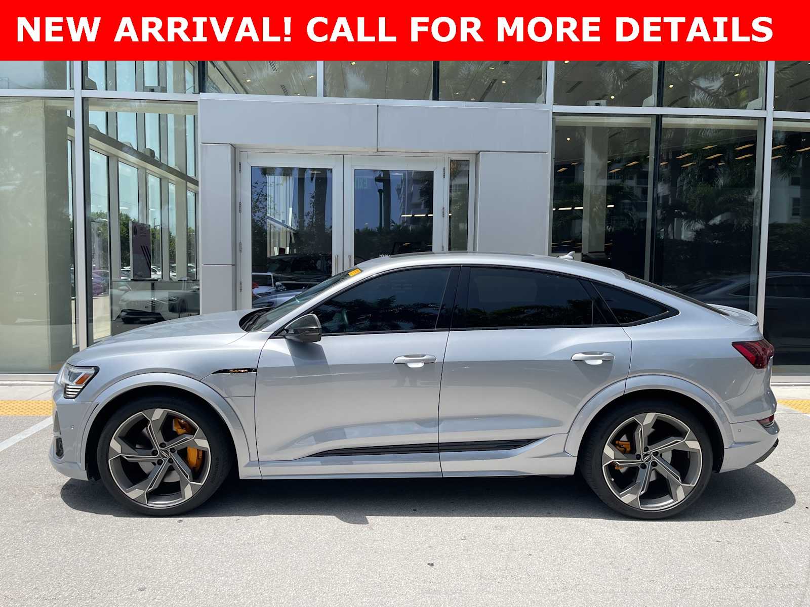 2023 Audi e-tron S Premium Plus 2