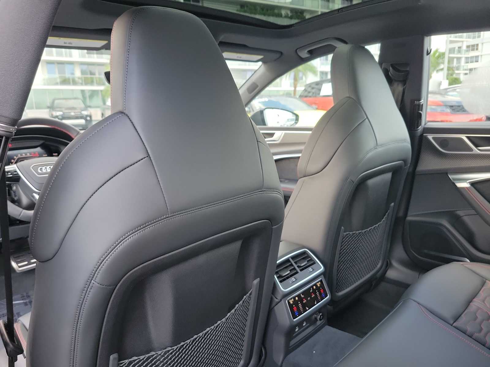 Thumbnail: 2026 Audi RS 7 - 17