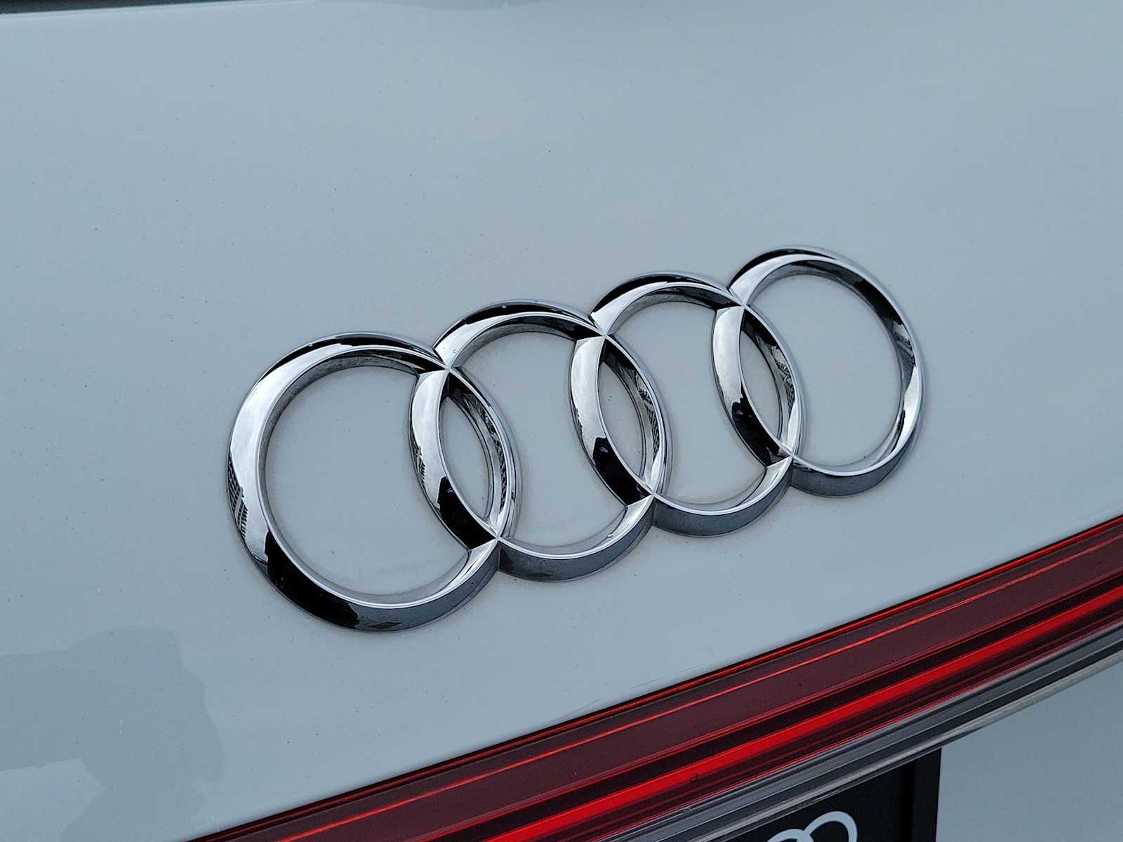 Thumbnail: 2023 Audi Q4 e-tron - 10