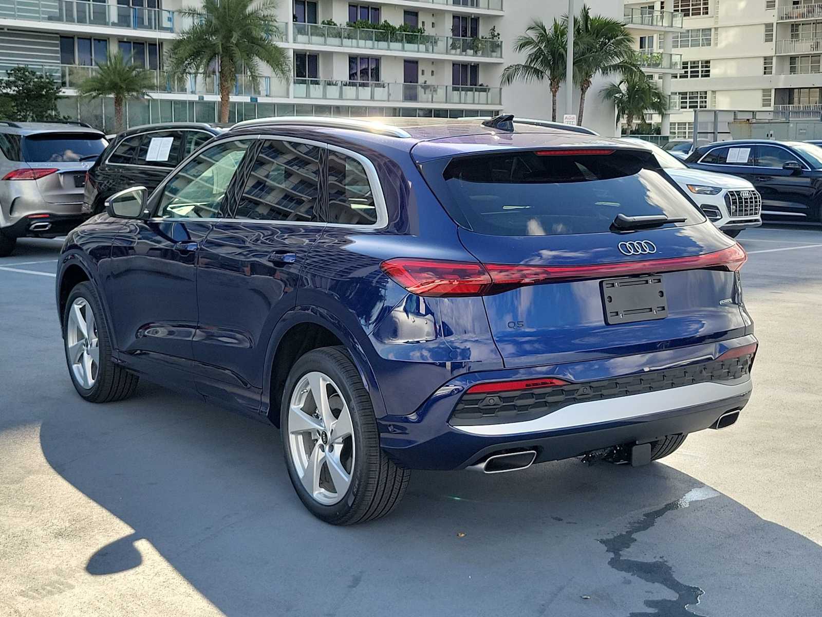 Thumbnail: 2025 Audi Q5 - 4