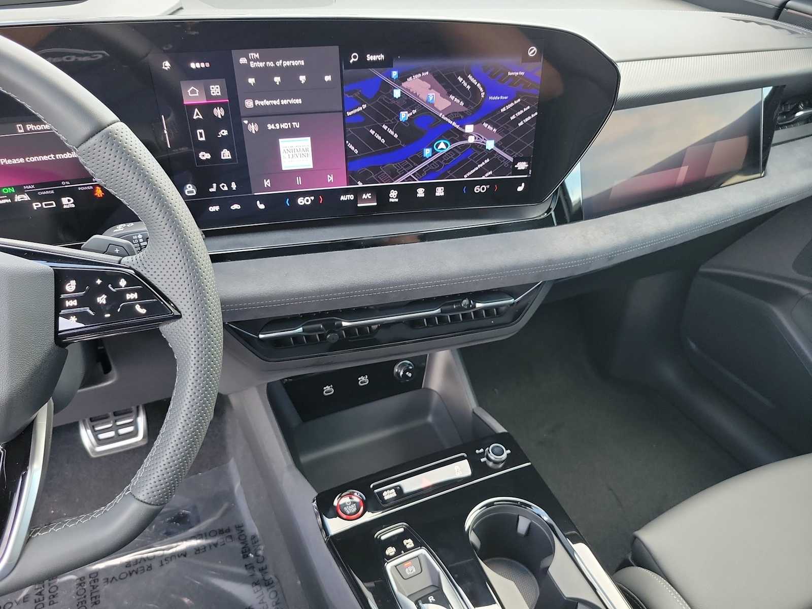 Thumbnail: 2025 Audi SQ6 e-tron - 22