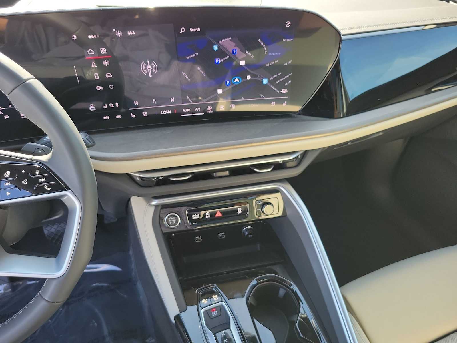 Thumbnail: 2025 Audi Q5 - 23