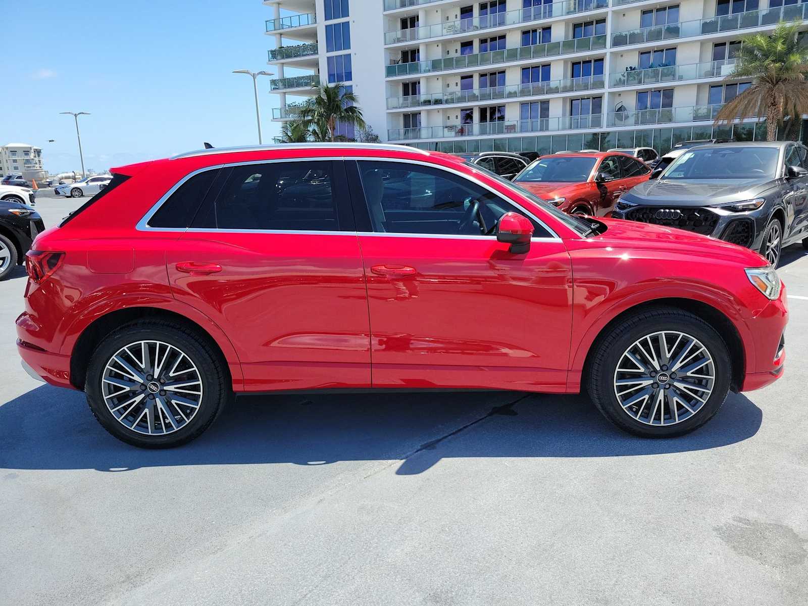 Thumbnail: 2021 Audi Q3 - 7